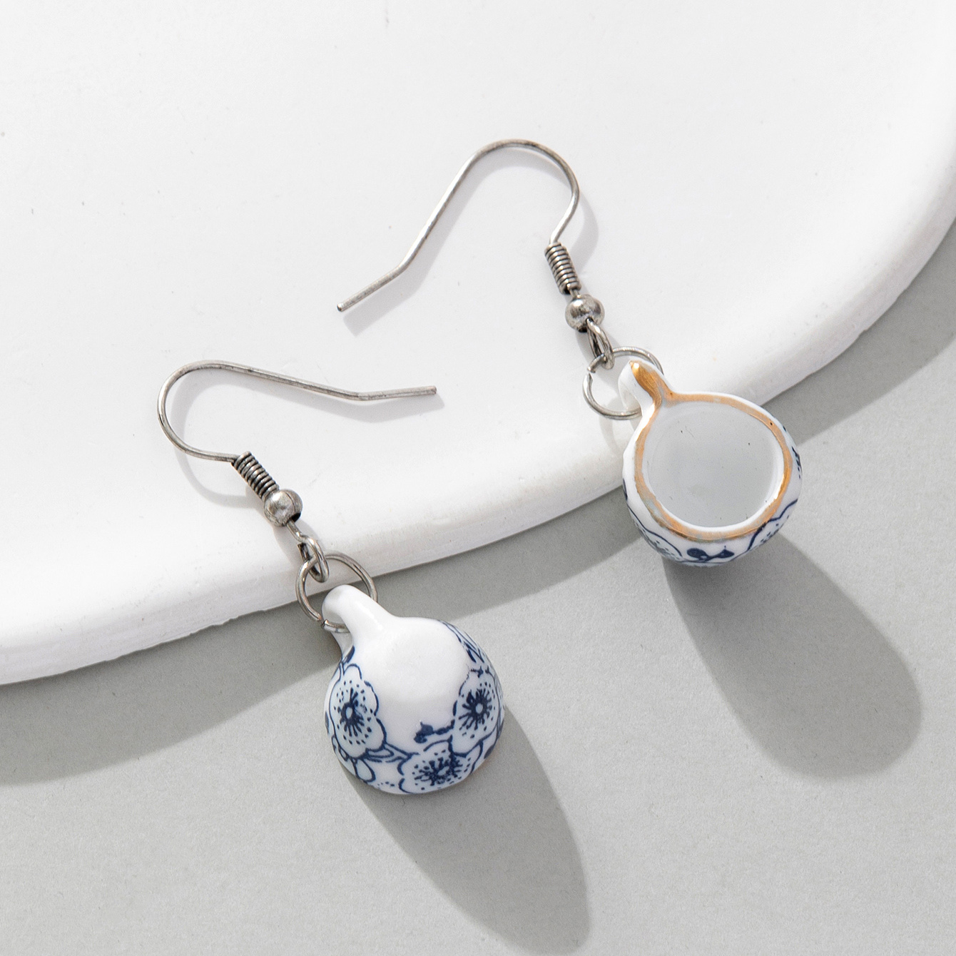 1 Pair Chinoiserie Color Block Plating Ceramics Gold Plated Drop Earrings display picture 10