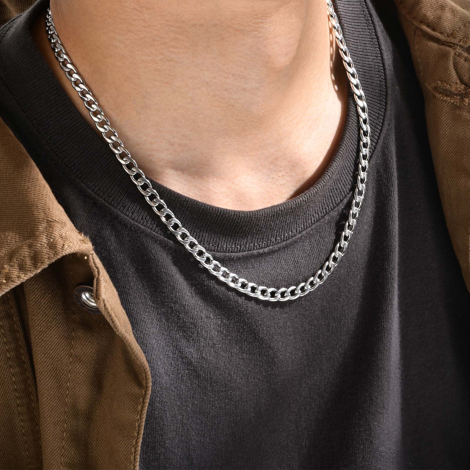 201 Stainless Steel 304 Stainless Steel Gold Plated Simple Style Plating Solid Color Necklace display picture 5