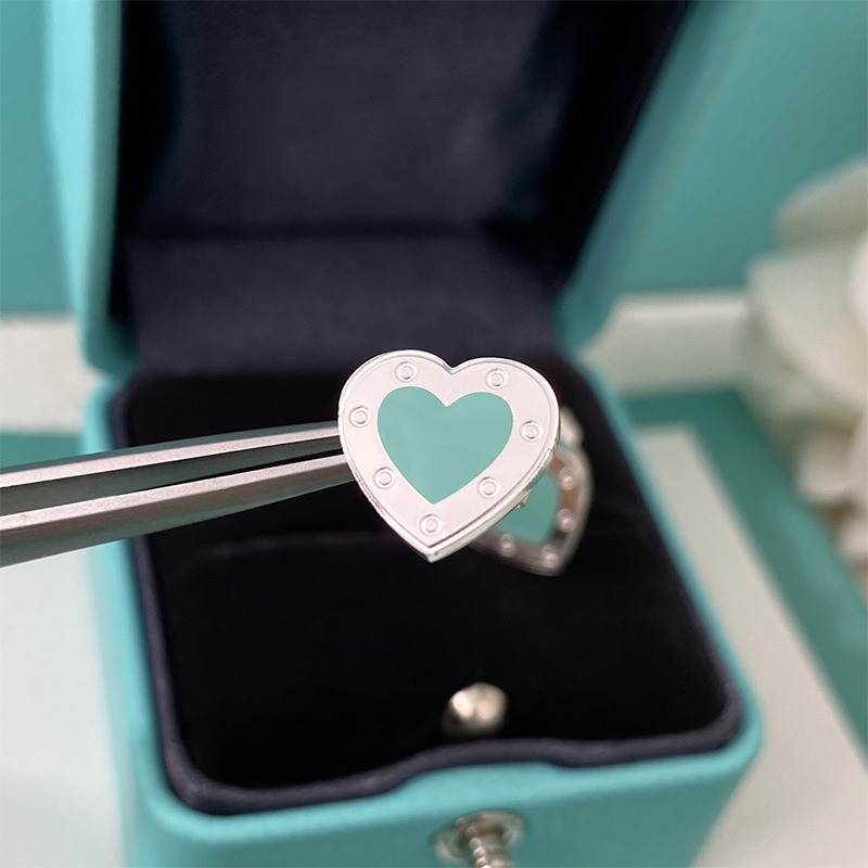 1 Pair Simple Style Heart Shape Titanium Steel Ear Studs display picture 2