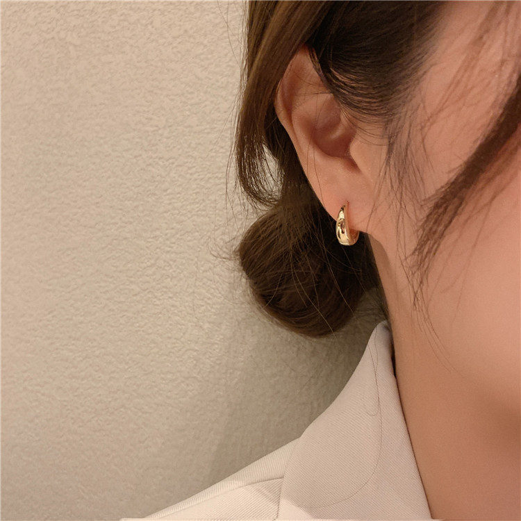 1 Pair Simple Style Round Polishing Plating Copper Gold Plated Ear Studs display picture 3