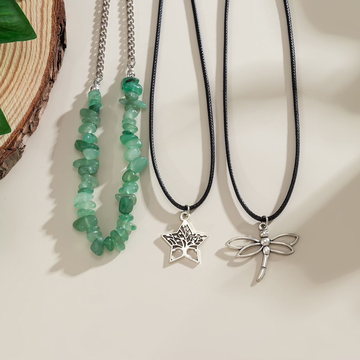 Wholesale Jewelry Vintage Style Vacation Simple Style Irregular Pentagram Dragonfly Alloy Turquoise Iron Irregular Chain Pendant Necklace Choker display picture 4