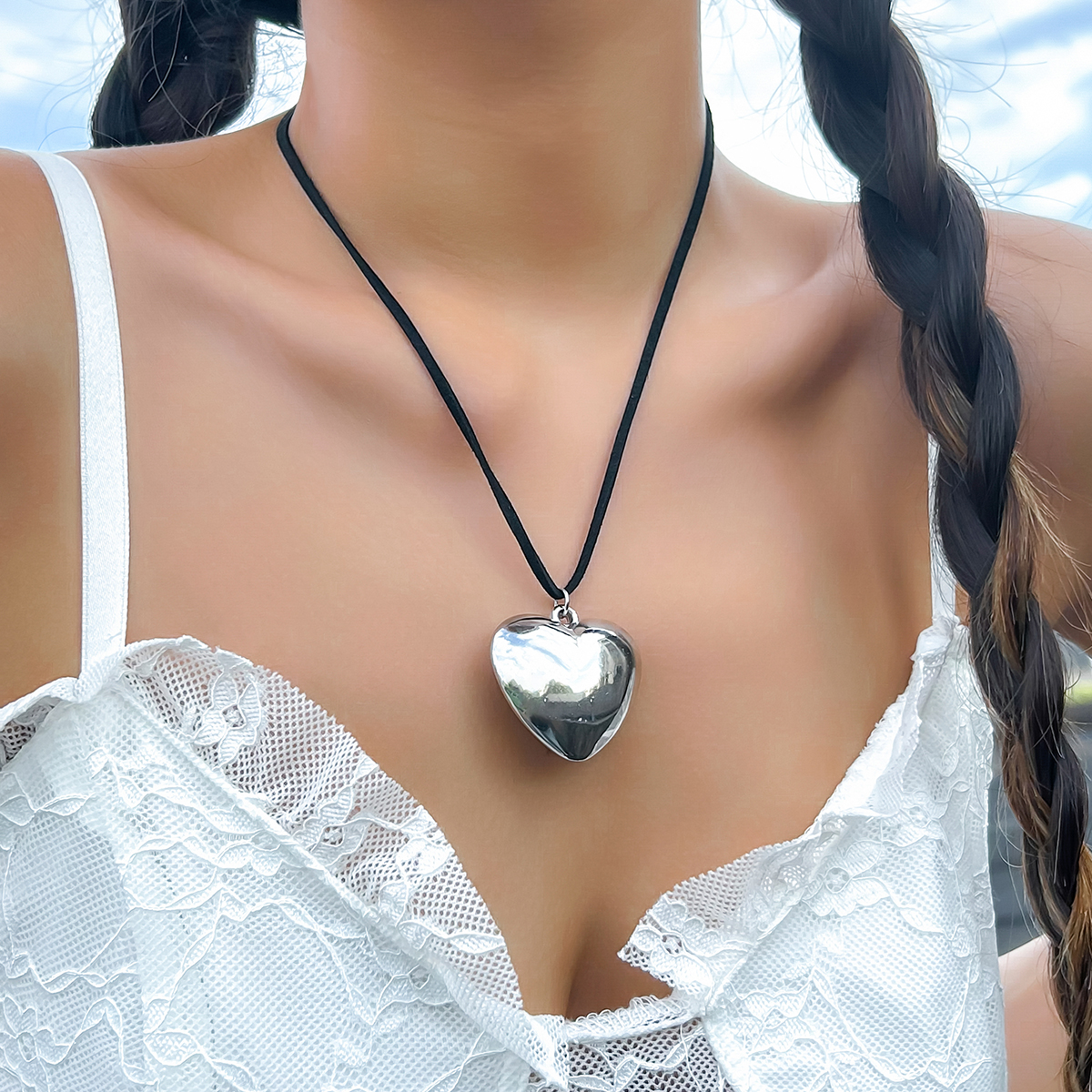 Lindo Dulce Estilo Simple Forma De Corazón Aleación Tridimensional Mujeres Collar Colgante display picture 2