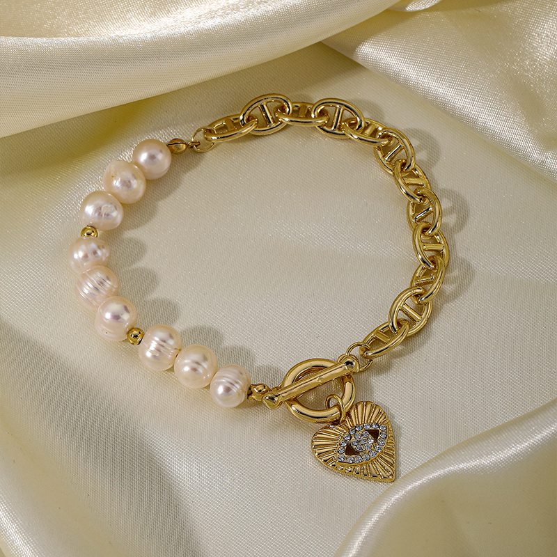 Vintage Style Roman Style Devil's Eye Heart Shape Freshwater Pearl Copper Beaded Inlay Zircon Bracelets display picture 4