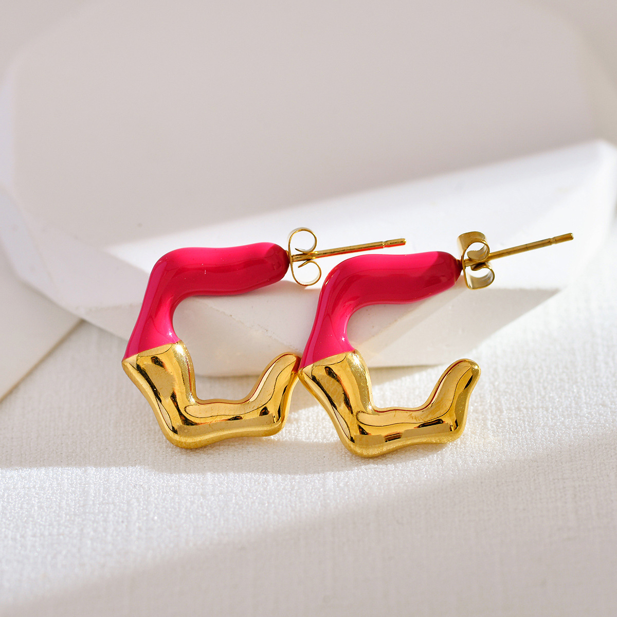 1 Pair Cute Luxurious Color Block Enamel Stainless Steel Ear Studs display picture 7