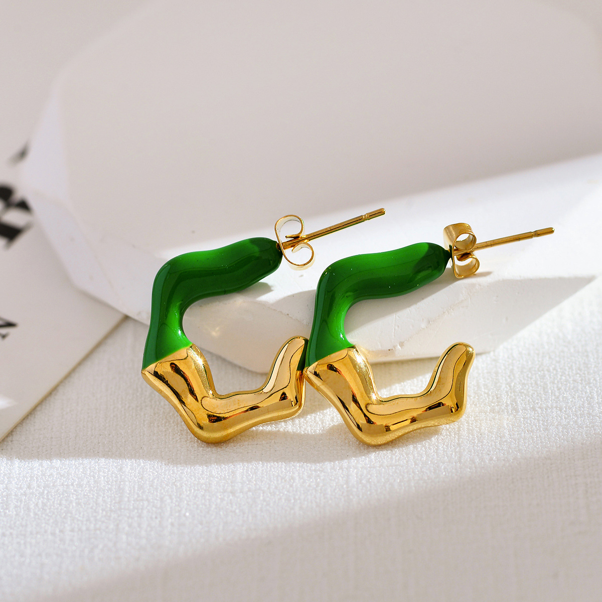 1 Pair Cute Luxurious Color Block Enamel Stainless Steel Ear Studs display picture 8