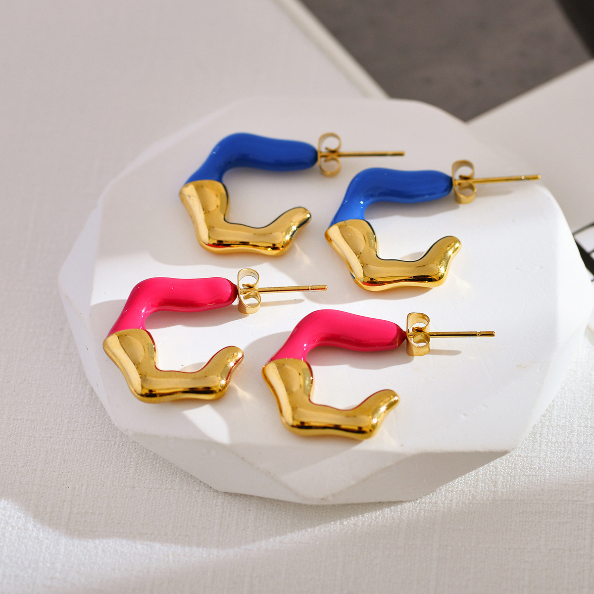 1 Pair Cute Luxurious Color Block Enamel Stainless Steel Ear Studs display picture 5