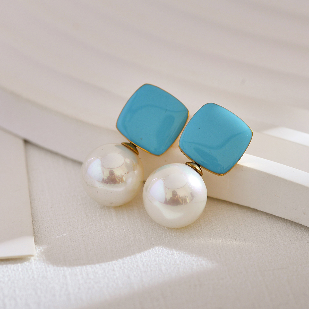 1 Pair Simple Style Square Enamel Inlay Stainless Steel Artificial Pearls Drop Earrings display picture 4