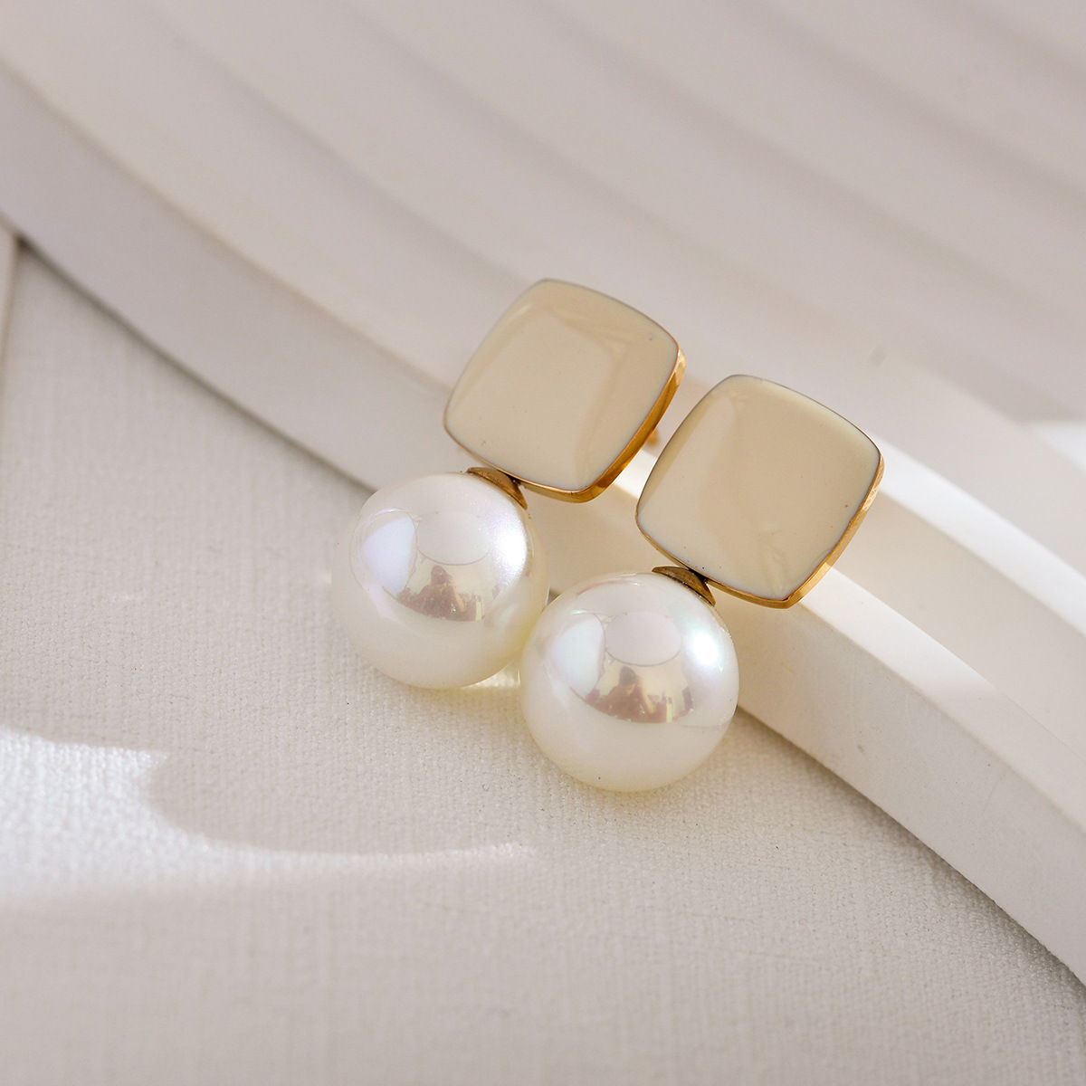 1 Par Estilo Simple Cuadrado Esmalte Embutido Acero Inoxidable Perlas Artificiales Pendientes De Gota display picture 1