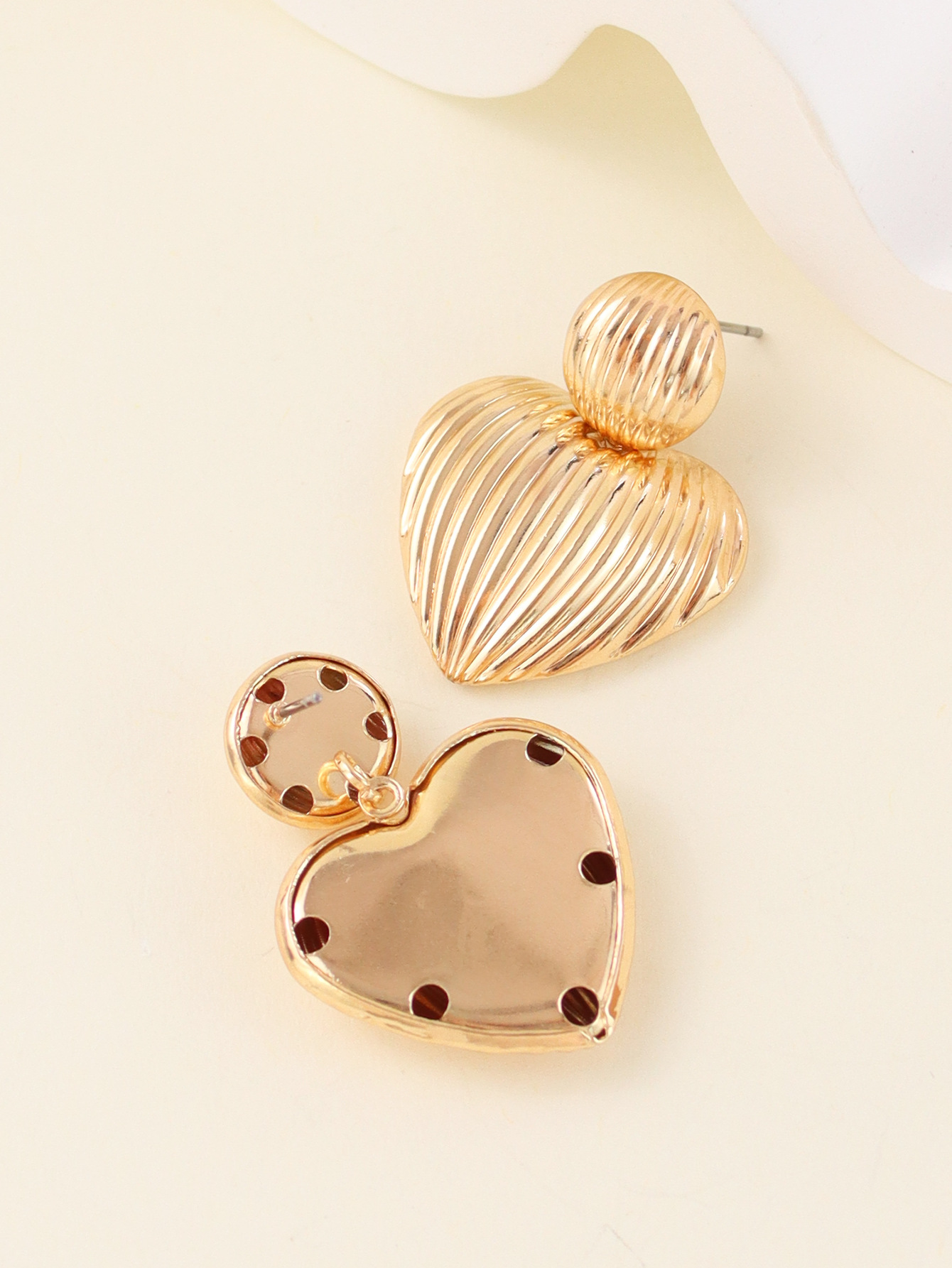 1 Pair Elegant Lady Heart Shape Iron Drop Earrings display picture 5