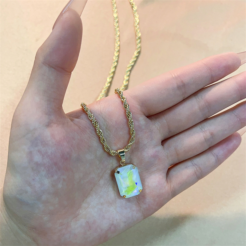 Wholesale Casual Elegant Simple Style Rectangle 304 Stainless Steel Copper Plating Inlay K Gold Plated Glass Pendant Necklace display picture 8
