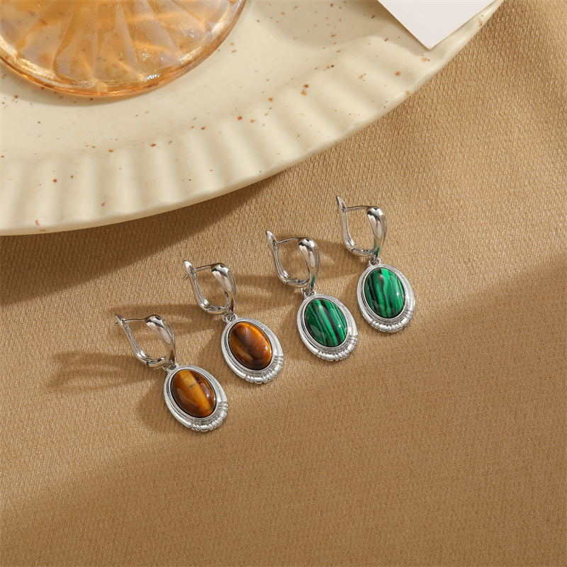 1 Pair Retro Commute Round Plating Inlay Alloy Turquoise Silver Plated Earrings display picture 4