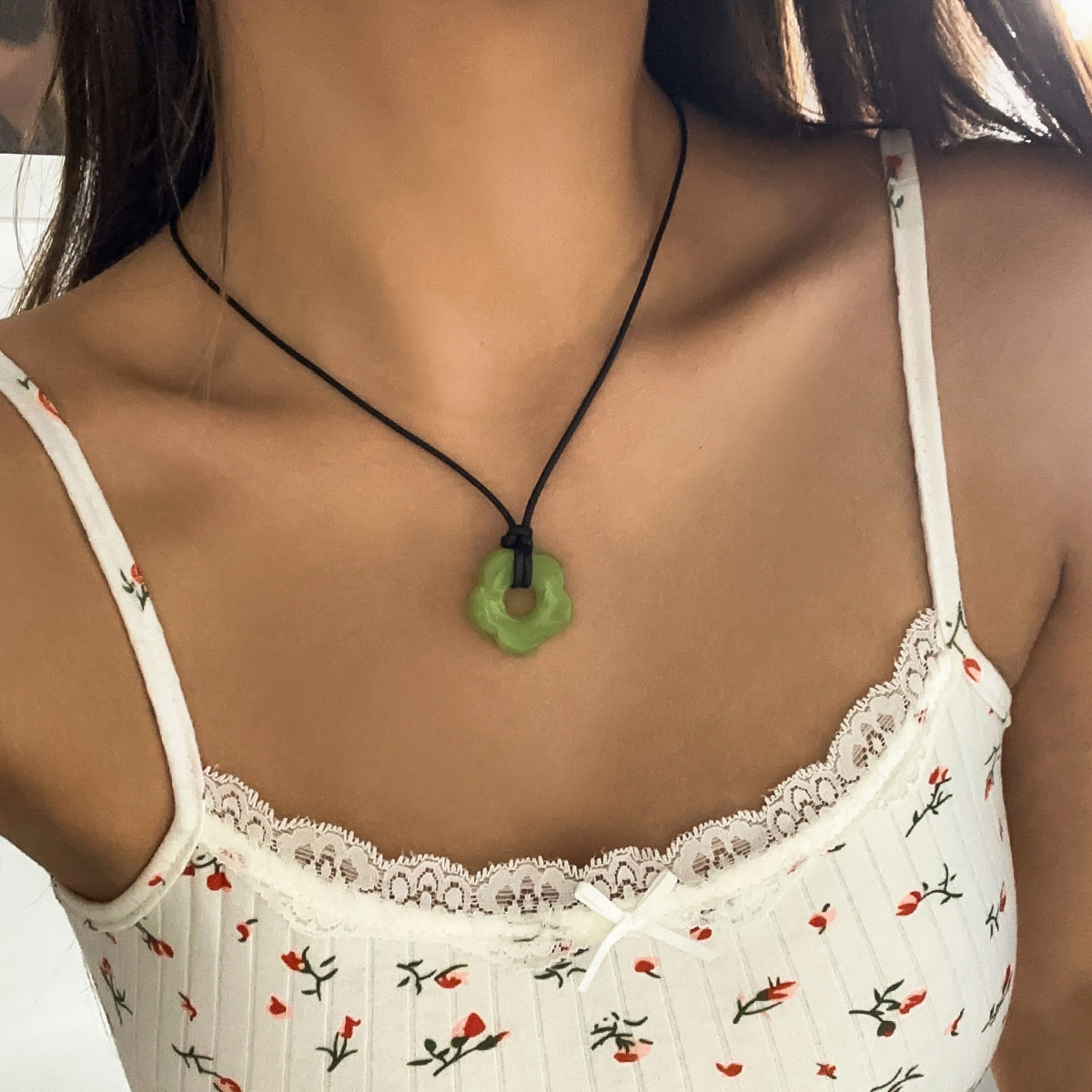 Streetwear Flower Arylic Wax Line Women's Pendant Necklace display picture 6
