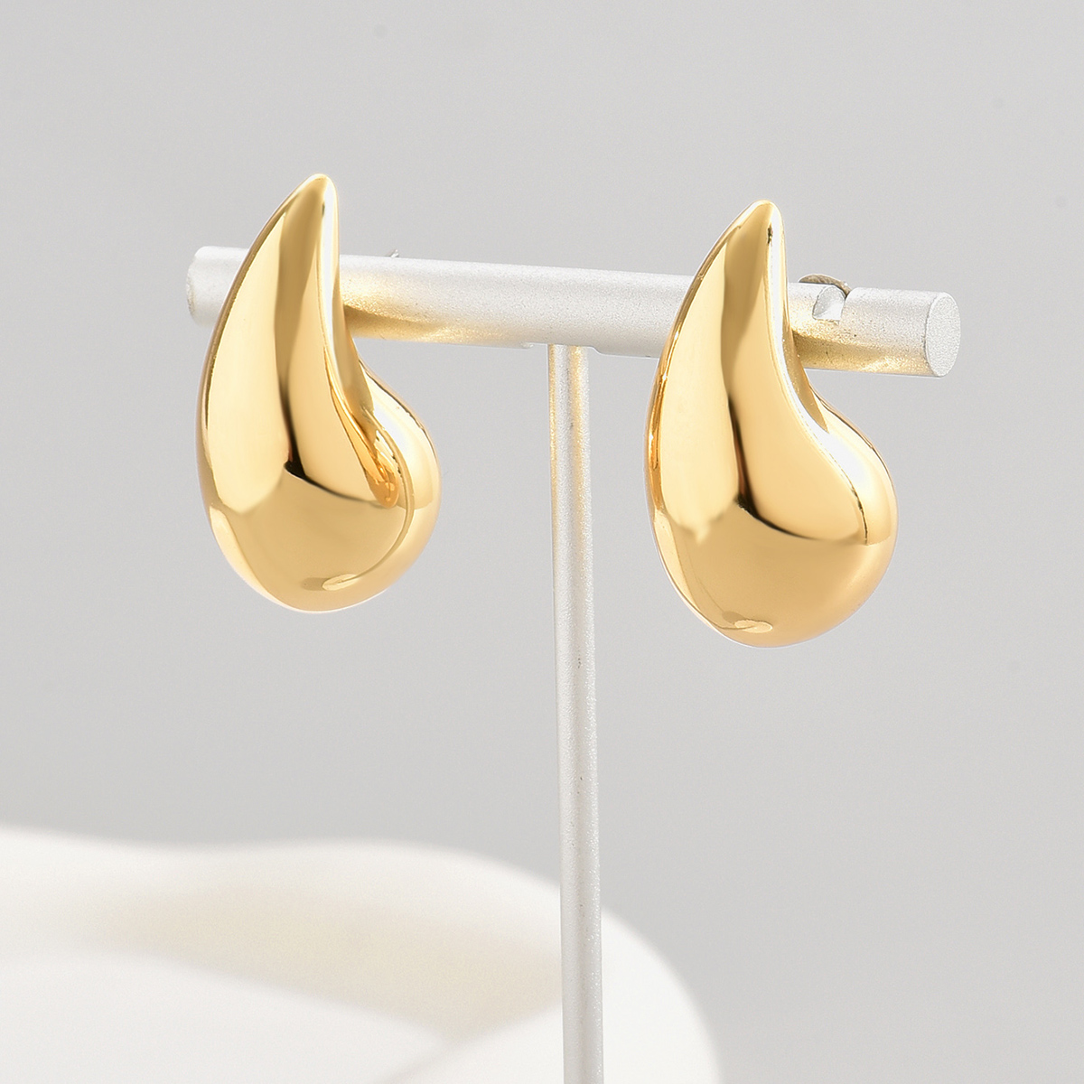 1 Pair Basic Water Droplets Plating Arylic 18k Gold Plated Ear Studs display picture 5