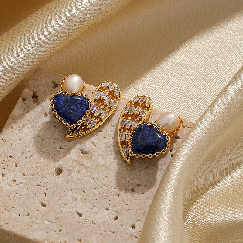 1 Pair Ig Style Shiny Heart Shape Plating Hollow Out Inlay Copper Freshwater Pearl Zircon Lapis Lazuli 18k Gold Plated Ear Studs display picture 1