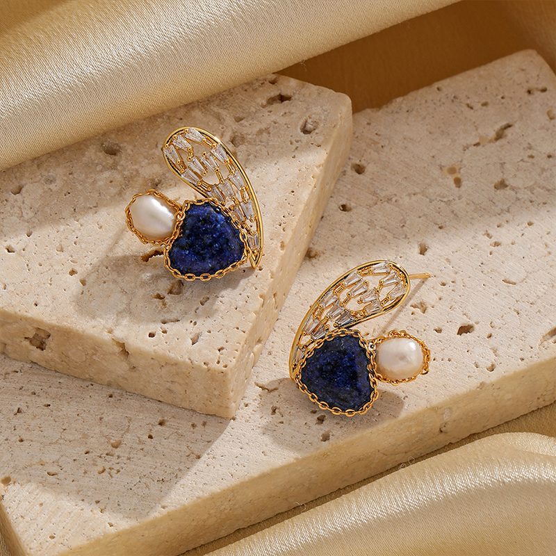 1 Pair Ig Style Shiny Heart Shape Plating Hollow Out Inlay Copper Freshwater Pearl Zircon Lapis Lazuli 18k Gold Plated Ear Studs display picture 3