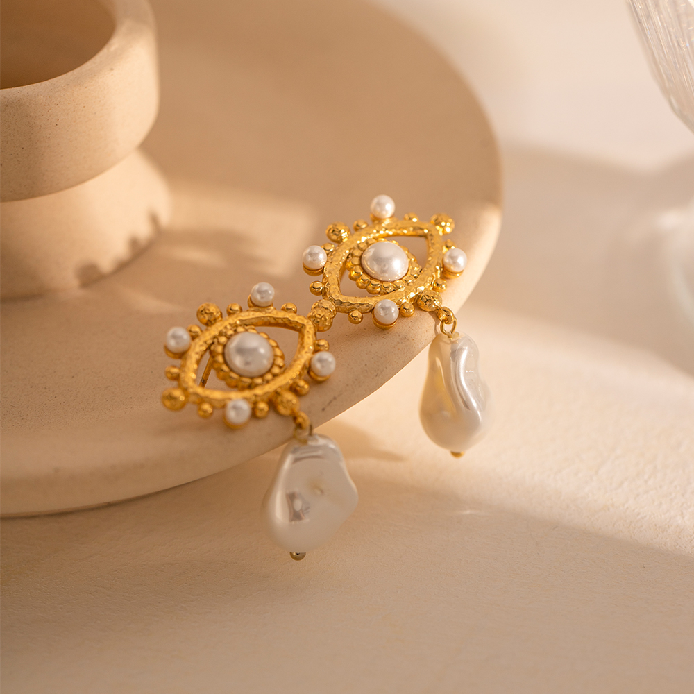 1 Pair Simple Style Devil's Eye Plating Inlay Stainless Steel Pearl 18k Gold Plated Drop Earrings display picture 4