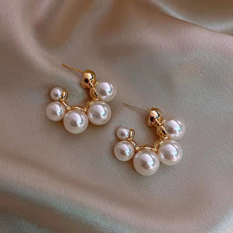 Wholesale Jewelry Elegant Simple Style Classic Style Geometric Imitation Pearl Alloy Ear Studs display picture 2