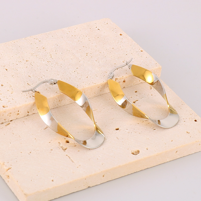 1 Pair Streetwear Shiny Irregular Plating Stainless Steel 18K Gold Plated Hoop Earrings display picture 9
