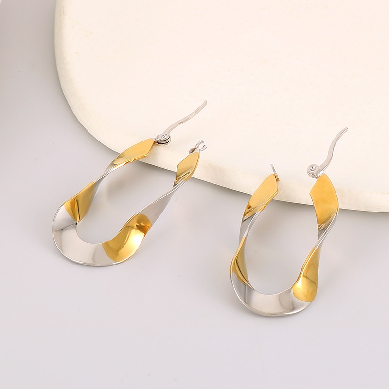 1 Pair Streetwear Shiny Irregular Plating Stainless Steel 18K Gold Plated Hoop Earrings display picture 12