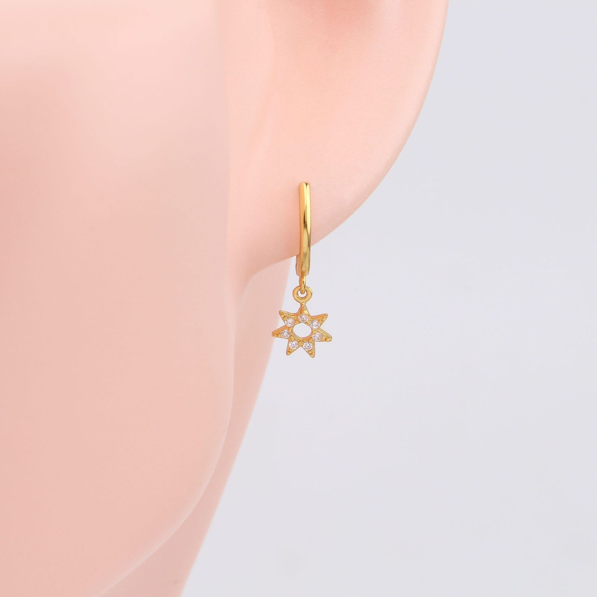 1 Pair Ig Style Simple Style Star Plating Hollow Out Inlay Sterling Silver Zircon White Gold Plated Gold Plated Drop Earrings display picture 5