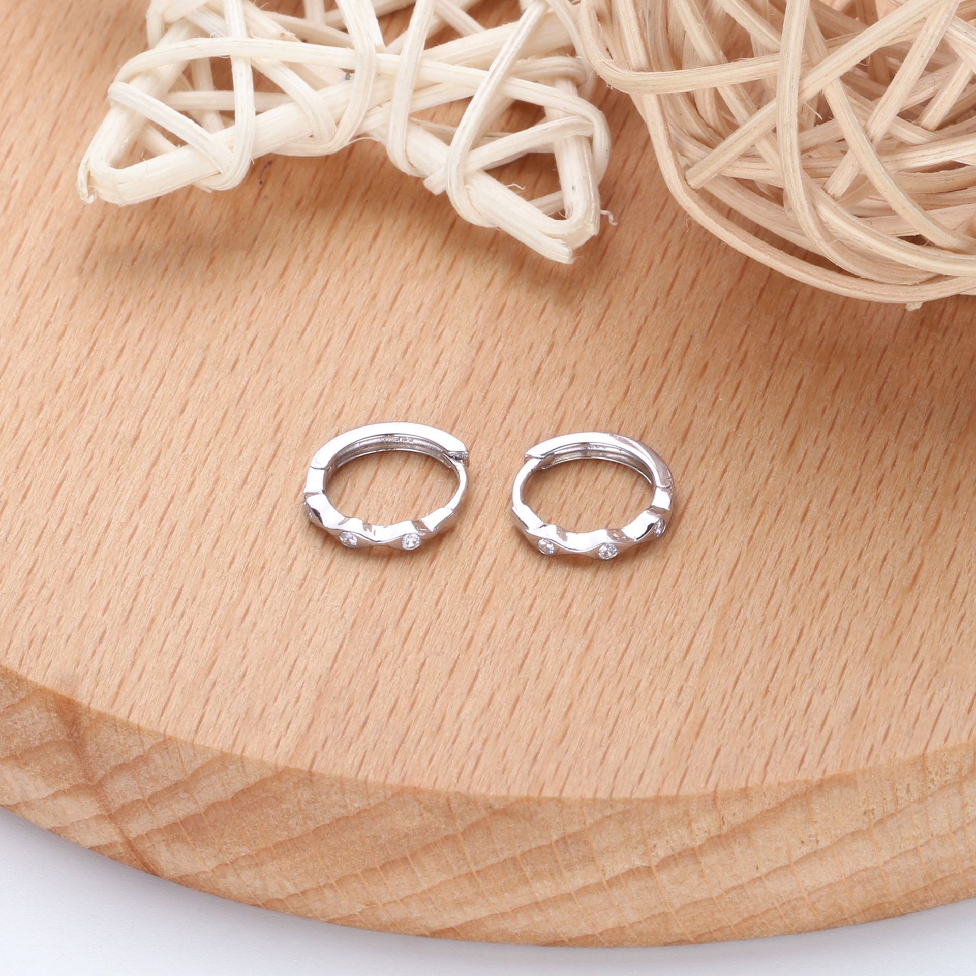 1 Pair Simple Style Waves Solid Color Plating Inlay Sterling Silver Zircon White Gold Plated Gold Plated Earrings display picture 8