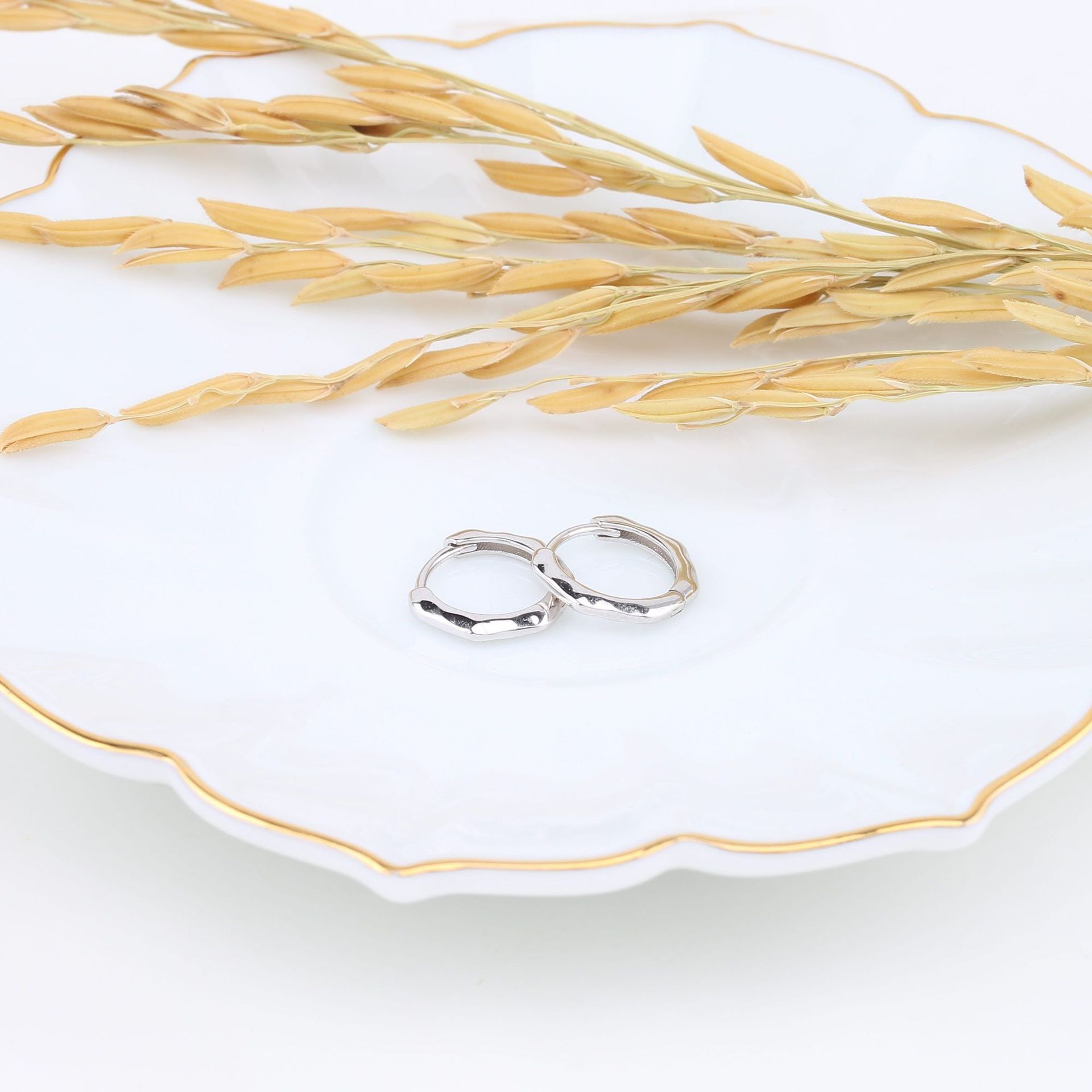 1 Paar Einfacher Stil Einfarbig Überzug Sterling Silber Weißgold Plattiert Vergoldet Ohrringe display picture 10