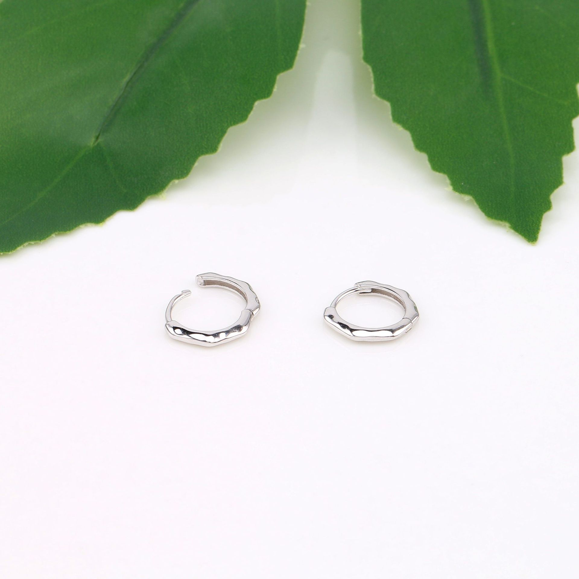 1 Pair Simple Style Solid Color Plating Sterling Silver White Gold Plated Gold Plated Earrings display picture 12