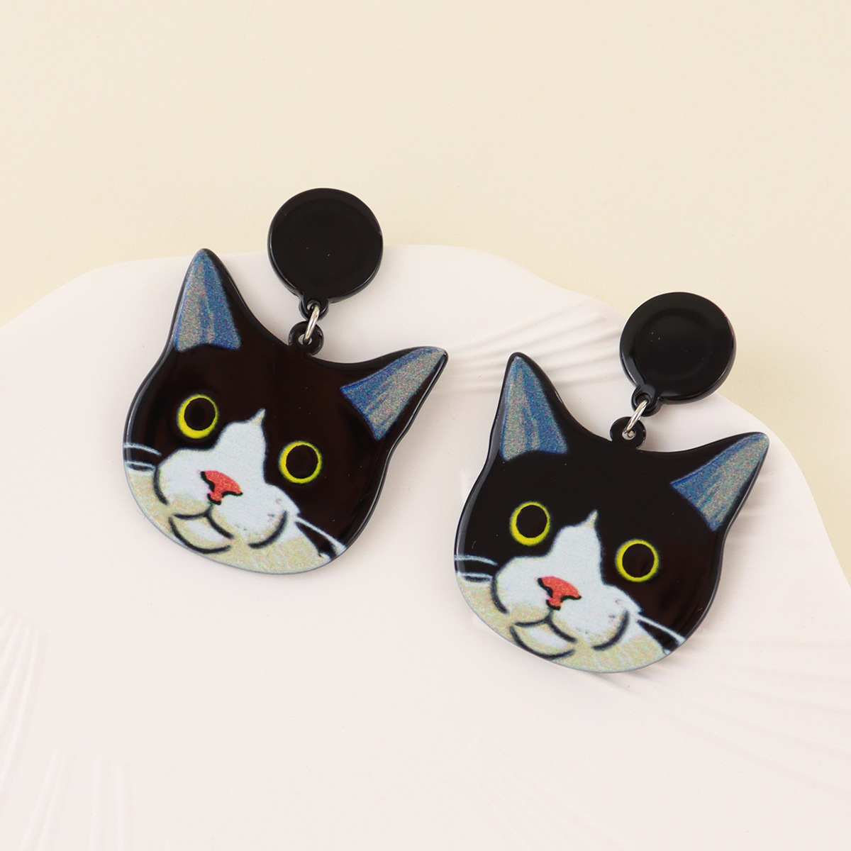 1 Pair Lady Cat Resin Drop Earrings display picture 3