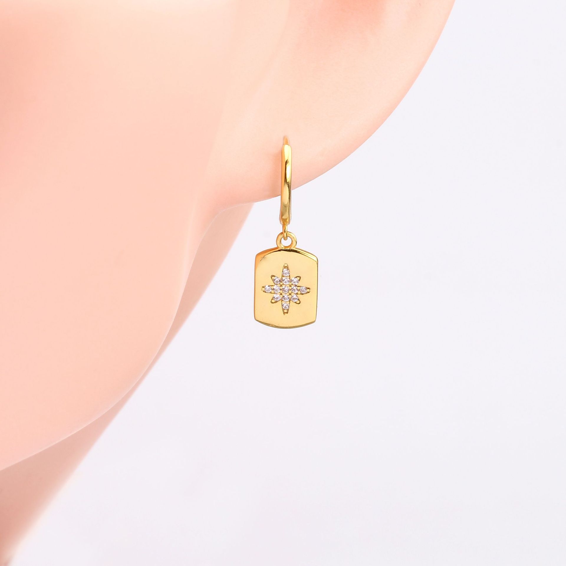 1 Pair Modern Style Geometric Plating Inlay Sterling Silver Zircon Gold Plated Earrings display picture 4