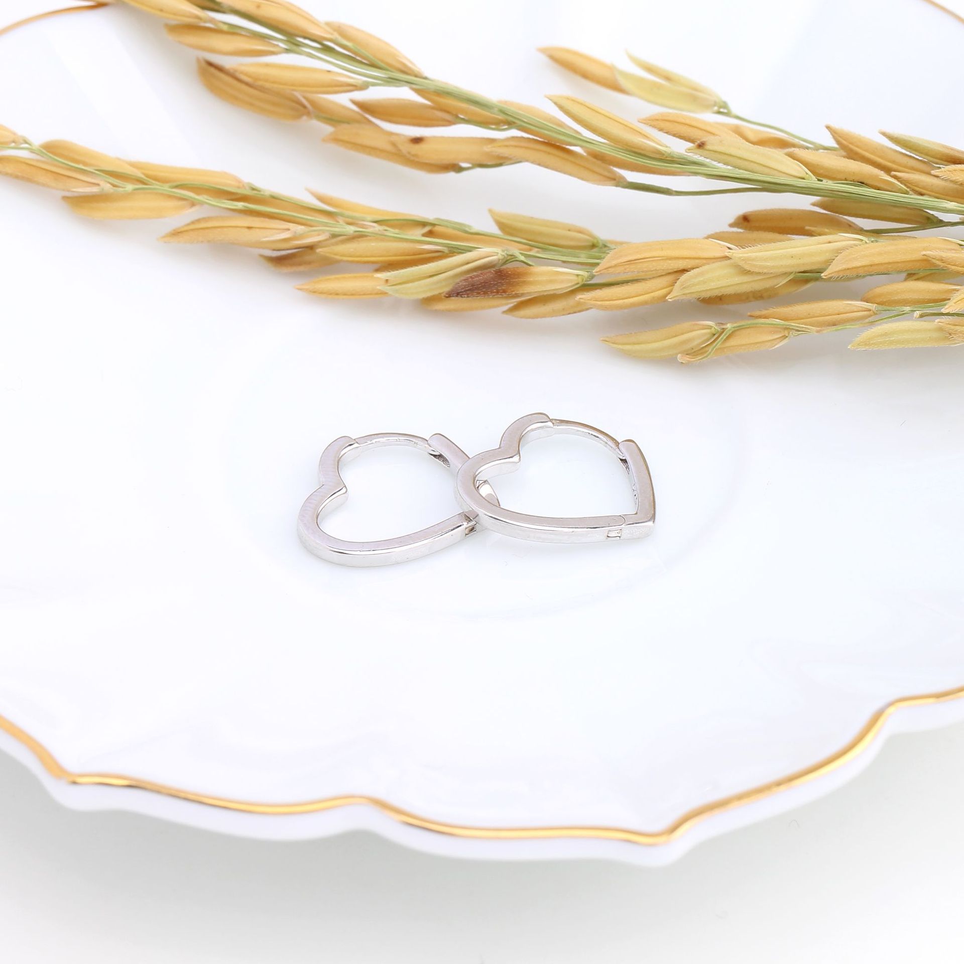 1 Paar Süss Herzform Überzug Sterling Silber Vergoldet Ohrringe display picture 8