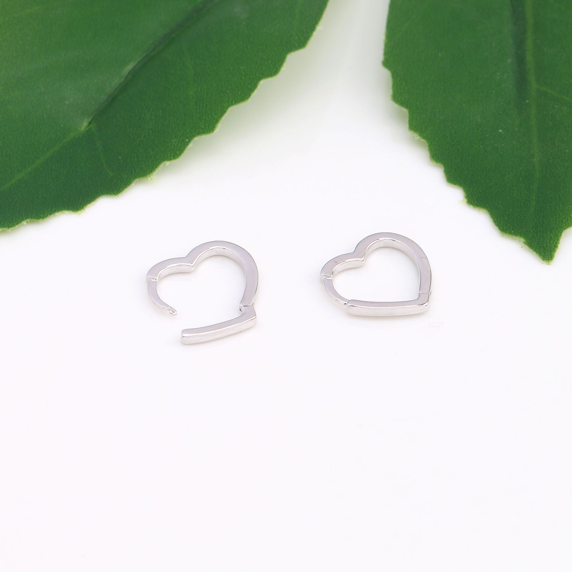 1 Paar Süss Herzform Überzug Sterling Silber Vergoldet Ohrringe display picture 10