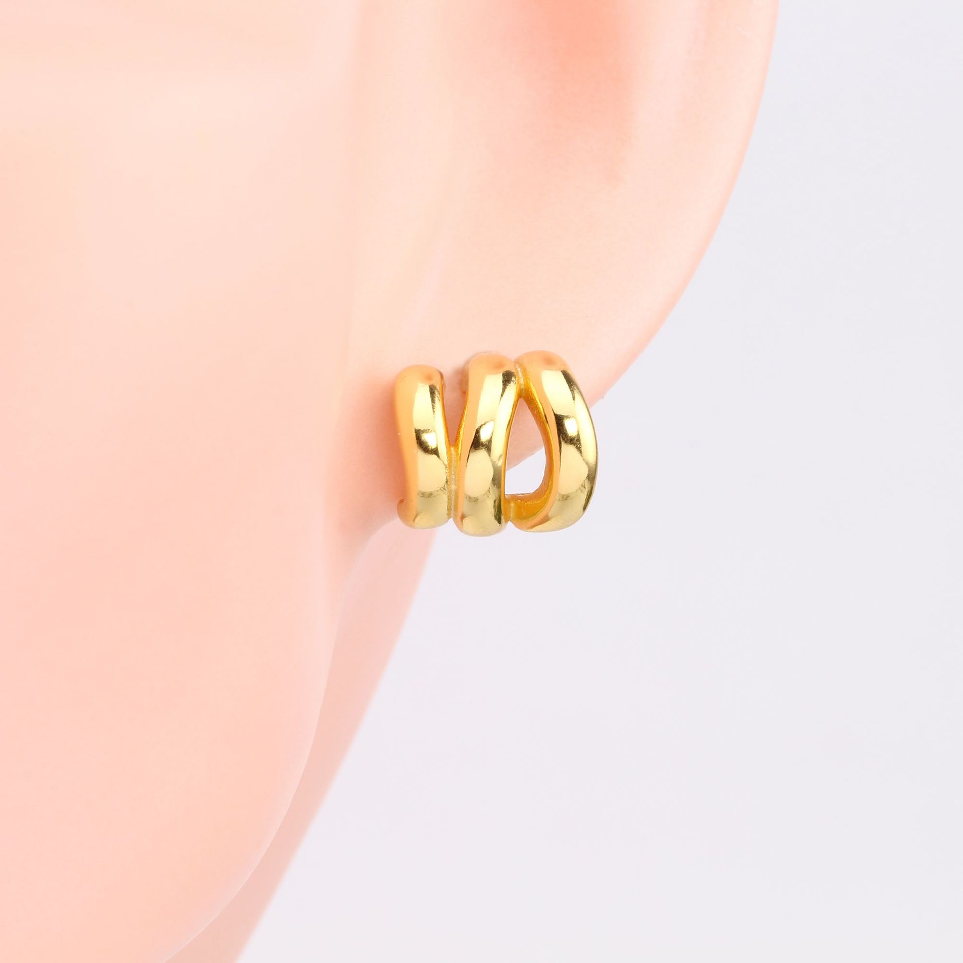 1 Pair Classic Style C Shape Plating Sterling Silver Gold Plated Earrings display picture 4