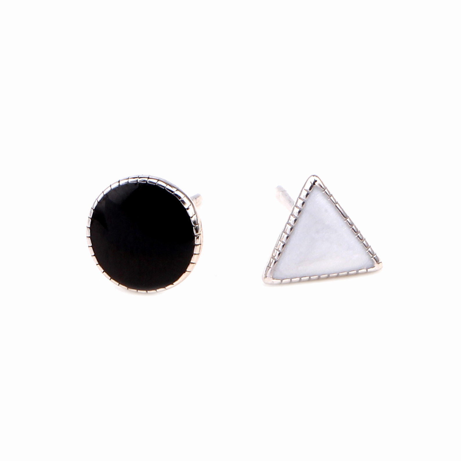 1 Pair Simple Style V Shape Round Stoving Varnish Sterling Silver Ear Studs display picture 3