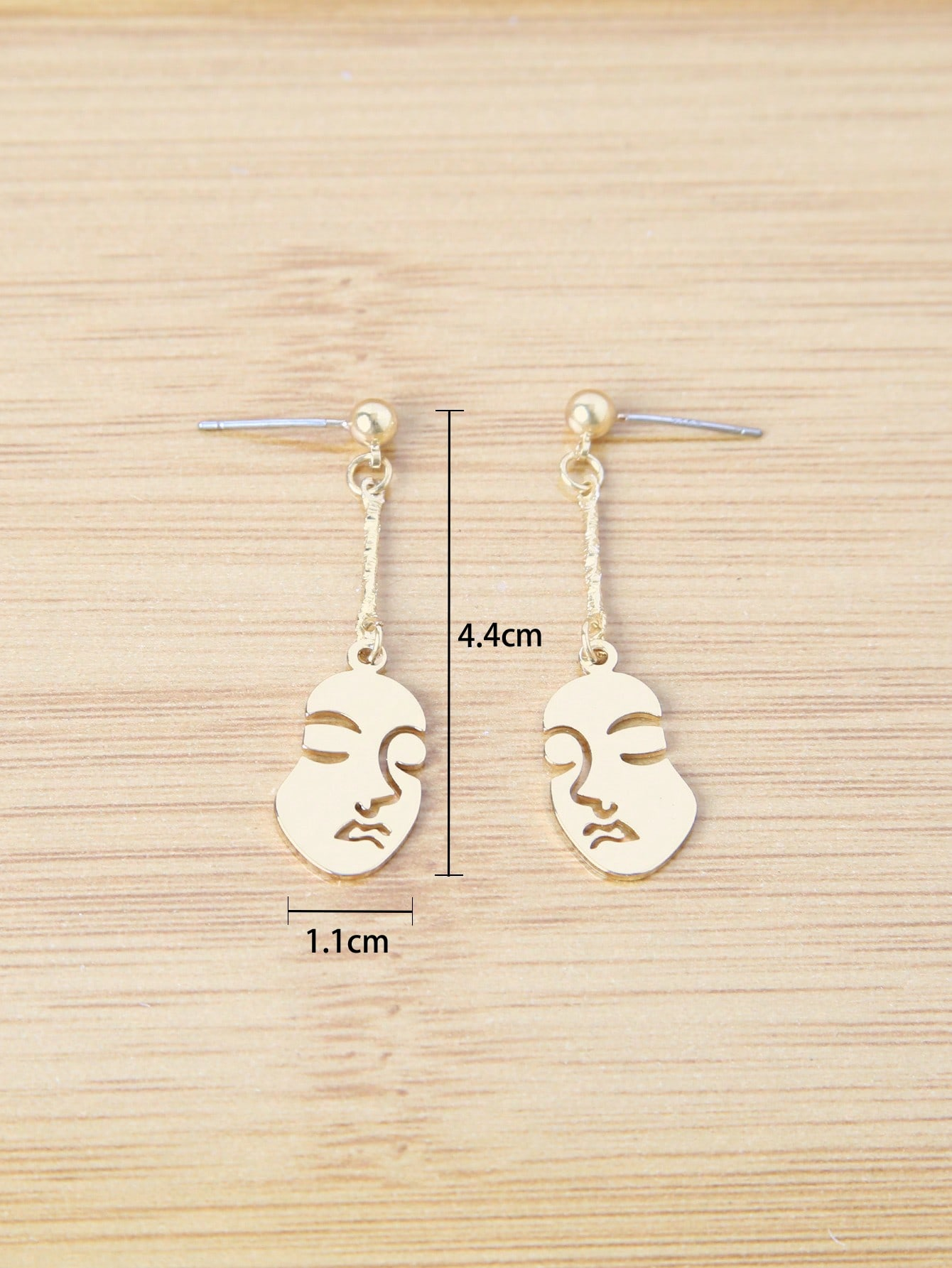 Wholesale Jewelry Simple Style Human Face Alloy Drop Earrings display picture 6