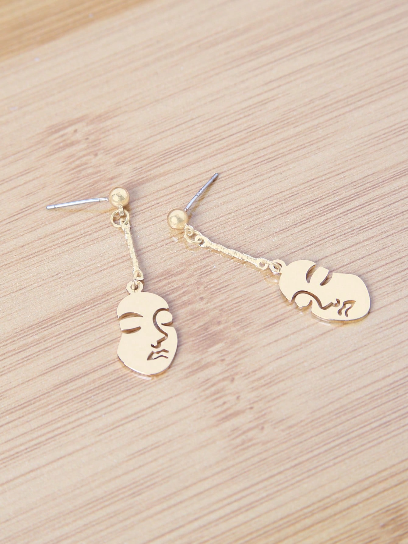 Wholesale Jewelry Simple Style Human Face Alloy Drop Earrings display picture 5