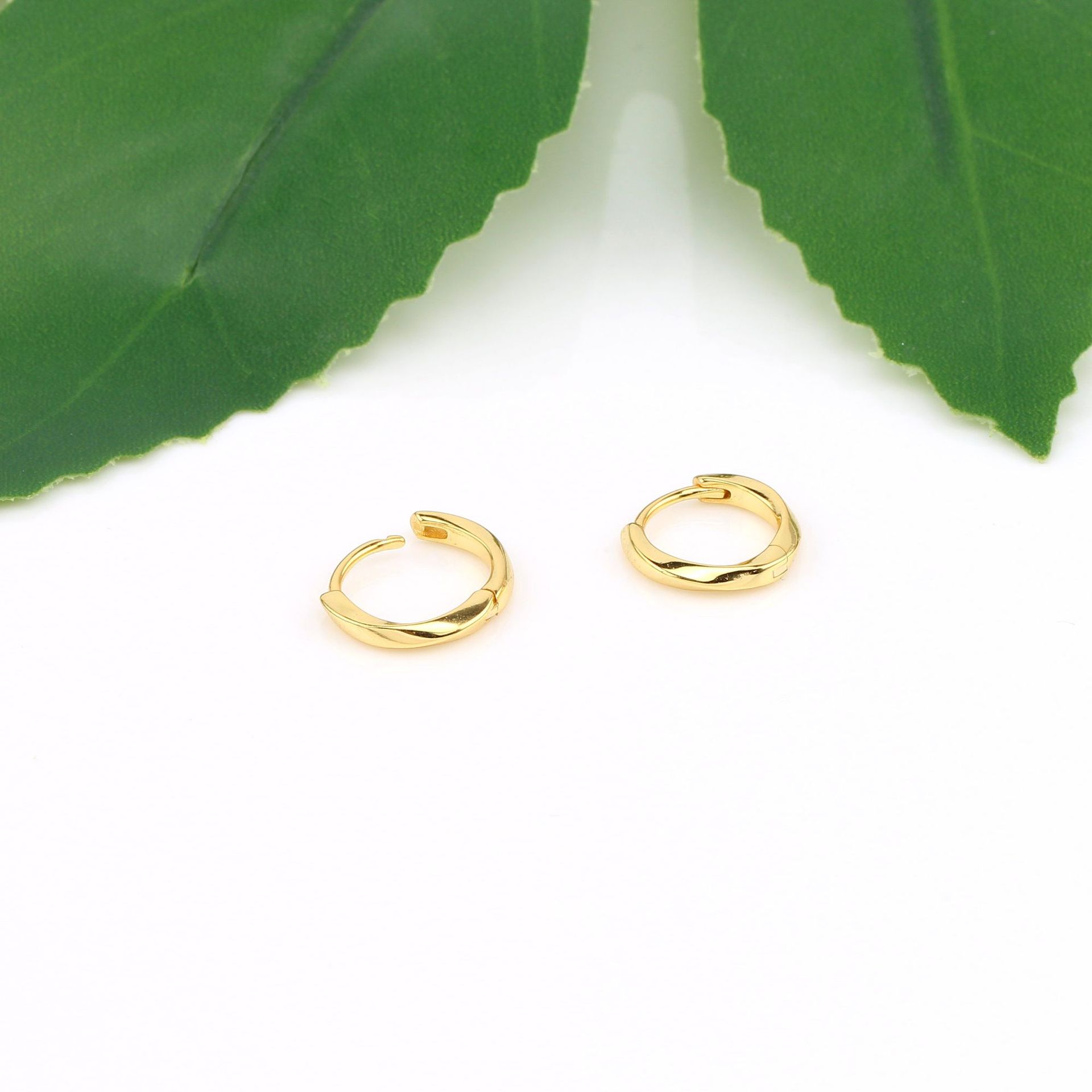 1 Pair Simple Style Solid Color Plating Sterling Silver Gold Plated Earrings display picture 11
