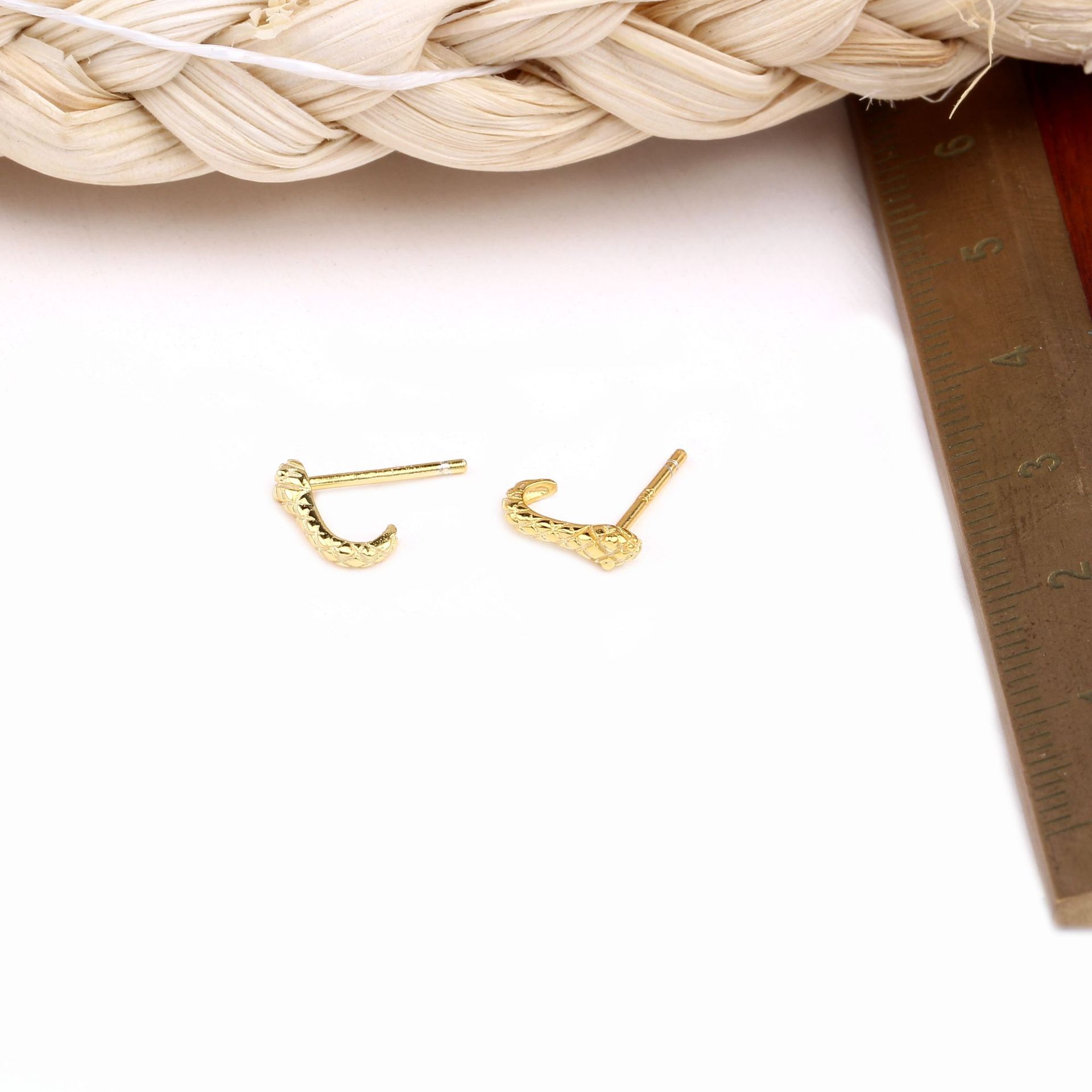1 Pair Simple Style Snake Plating Sterling Silver Gold Plated Ear Studs display picture 7
