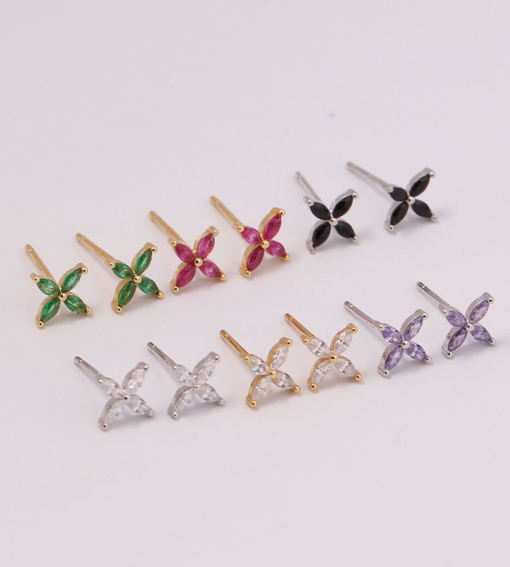 1 Pair Simple Style Flower Plating Inlay Sterling Silver Zircon White Gold Plated Ear Studs display picture 1