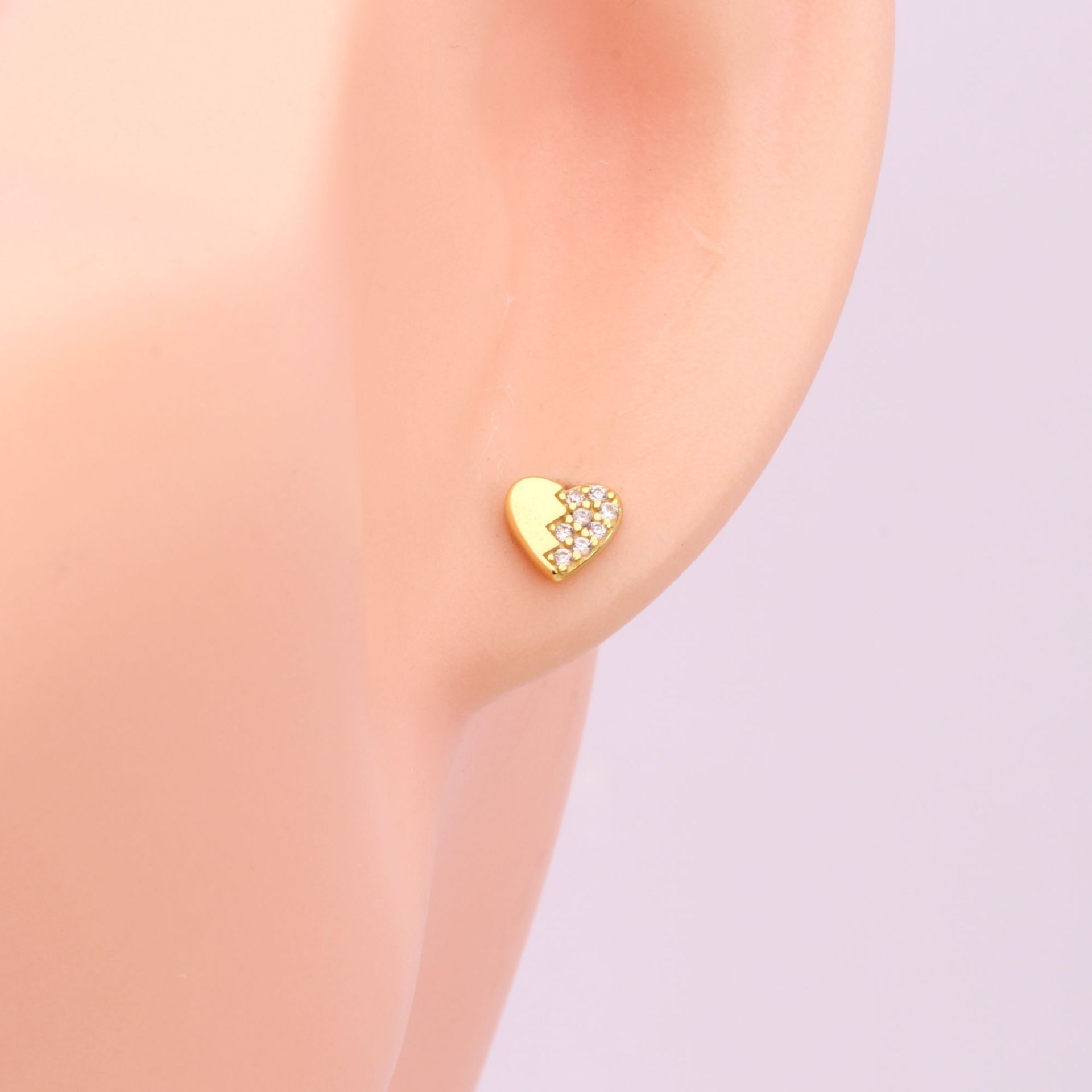 1 Pair Simple Style Heart Shape Inlay Sterling Silver Zircon Ear Studs display picture 6