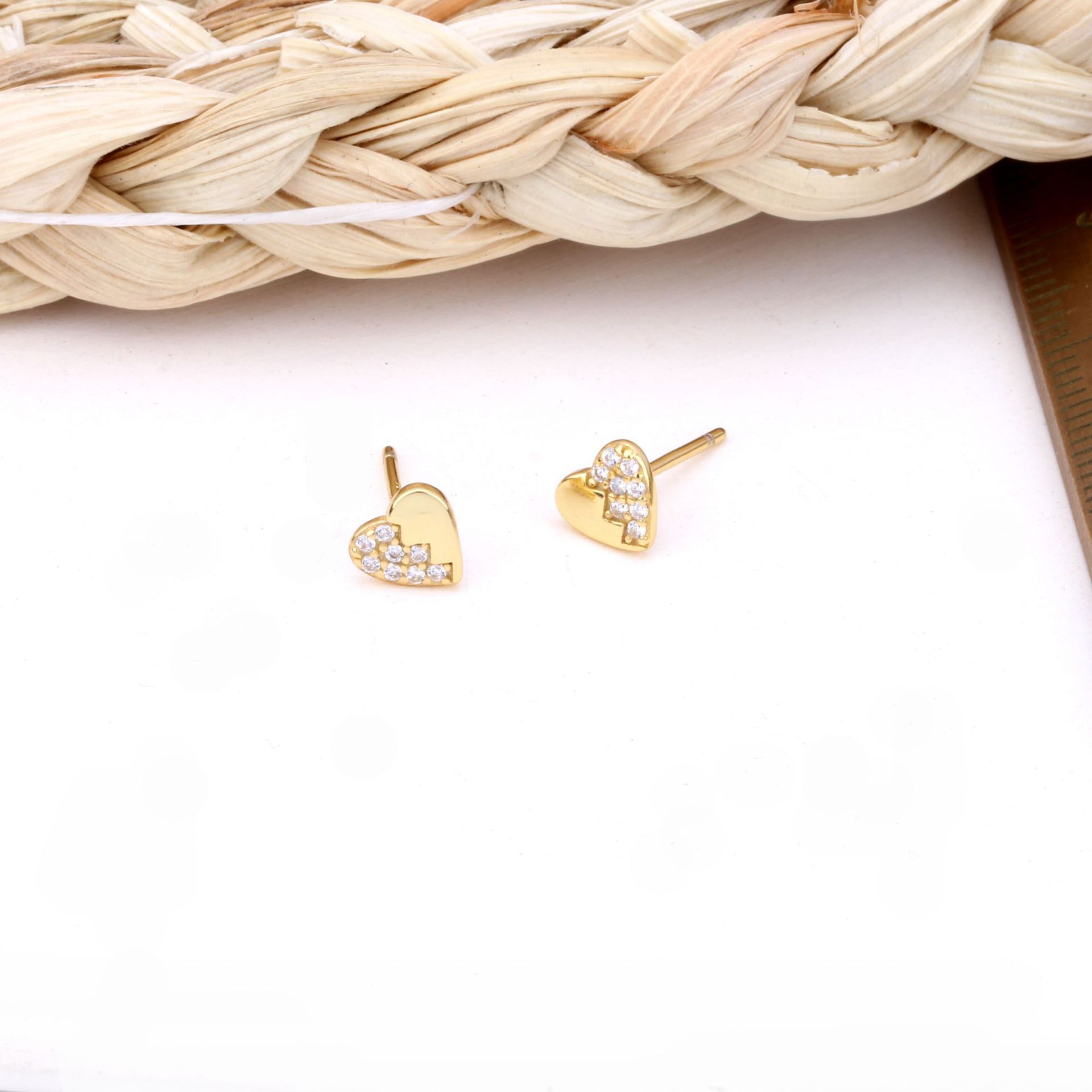 1 Pair Simple Style Heart Shape Inlay Sterling Silver Zircon Ear Studs display picture 7