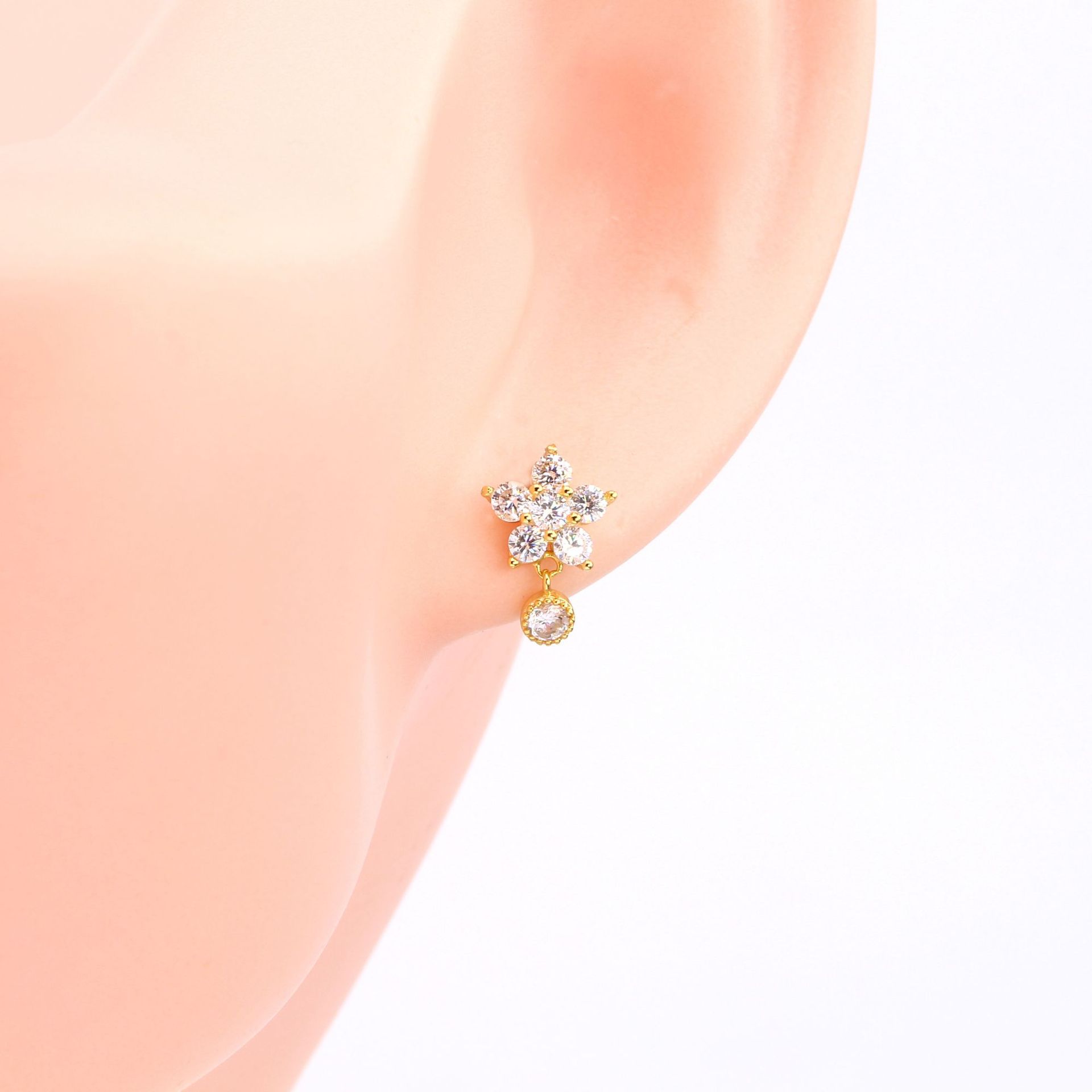 1 Pair Simple Style Star Inlay Sterling Silver Zircon Ear Studs display picture 4