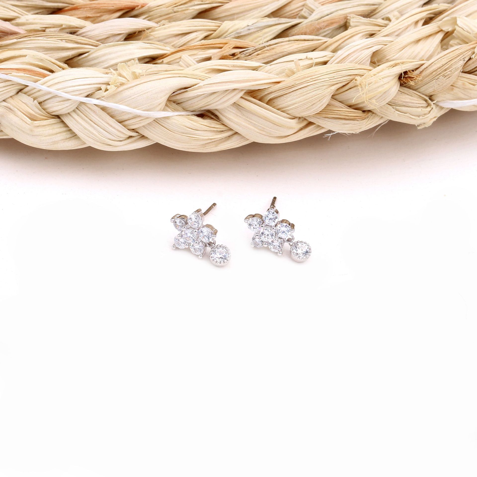 1 Pair Simple Style Star Inlay Sterling Silver Zircon Ear Studs display picture 7