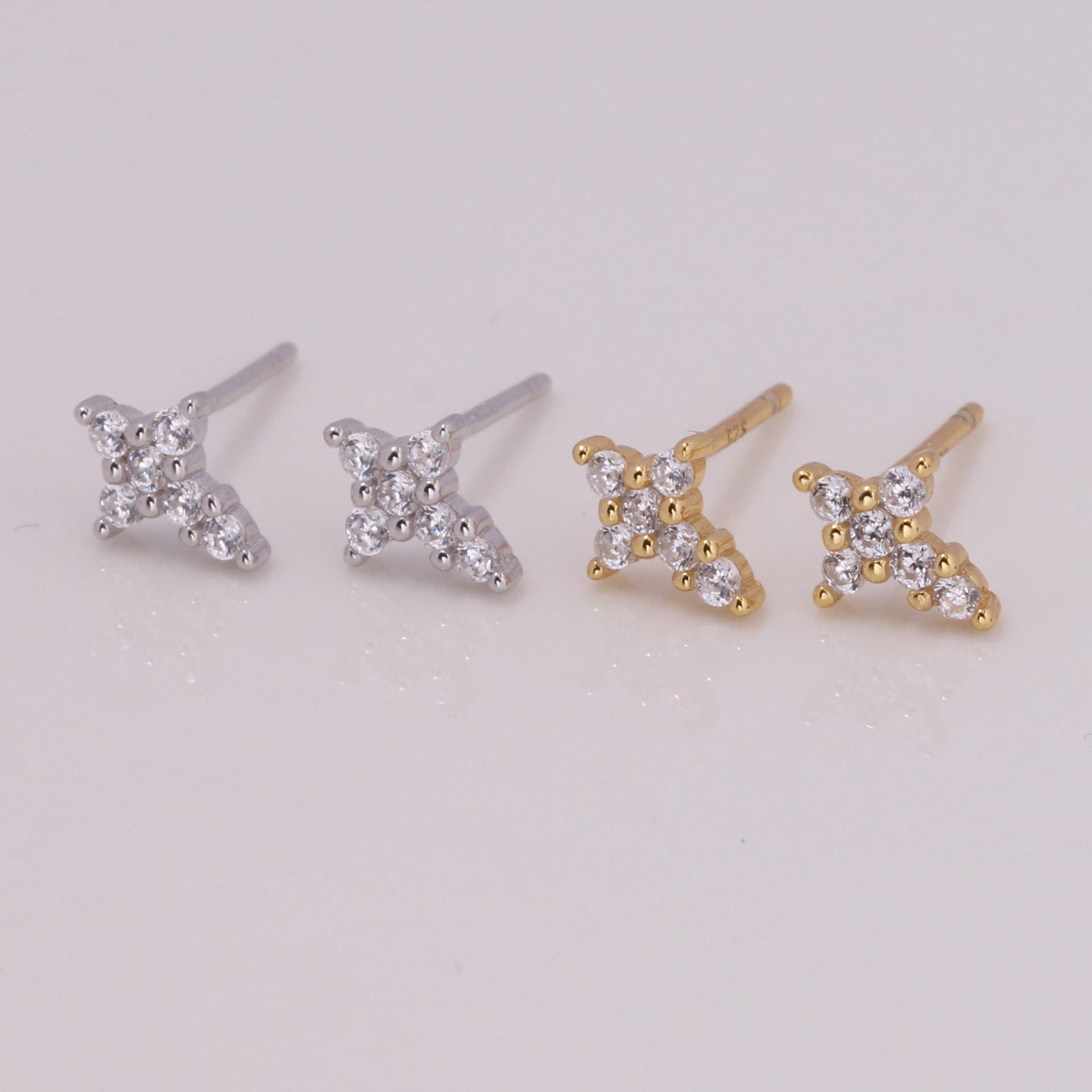 1 Pair Simple Style Classic Style Solid Color Inlay Sterling Silver Zircon Ear Studs display picture 3