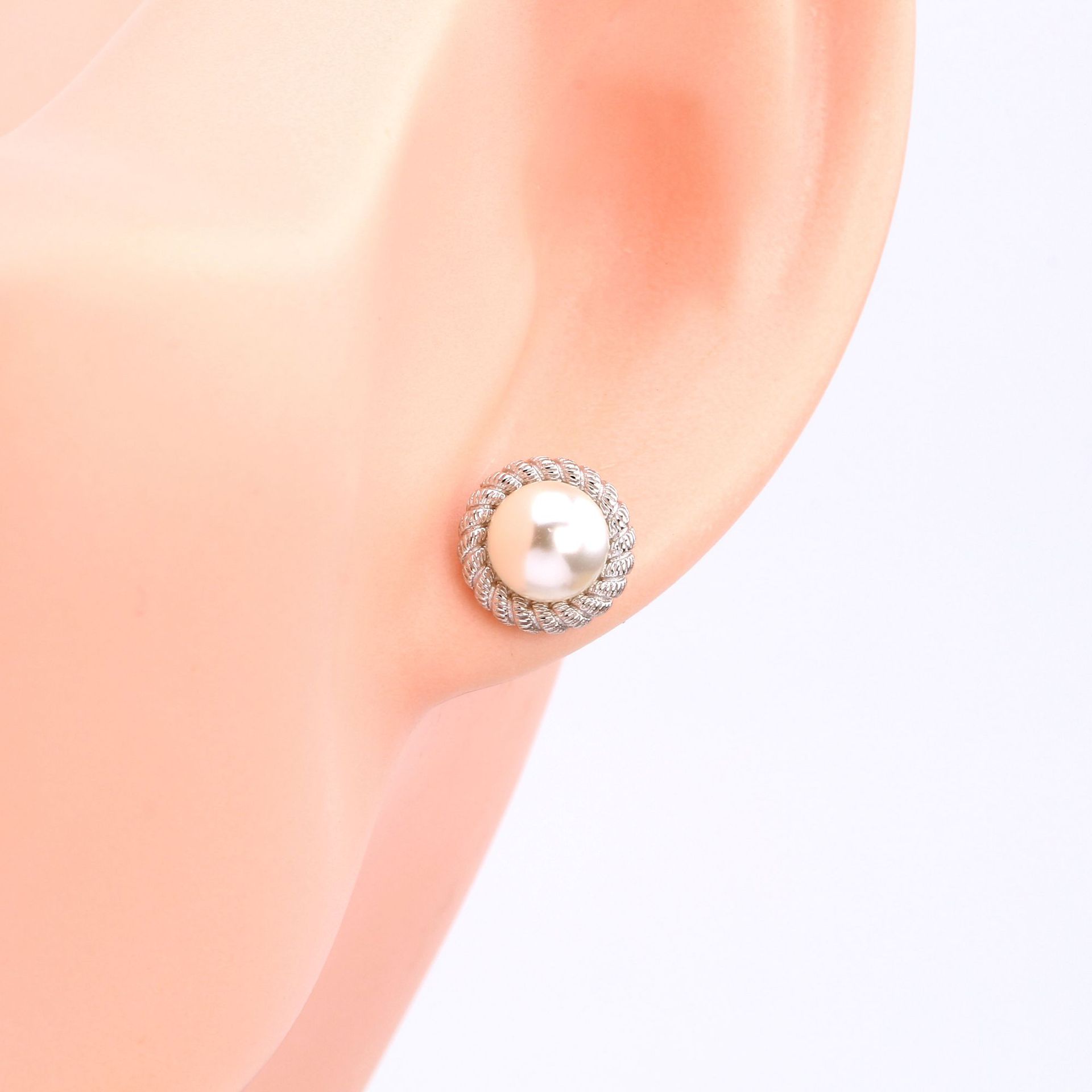 1 Pair Simple Style Round Inlay Sterling Silver Pearl Ear Studs display picture 2