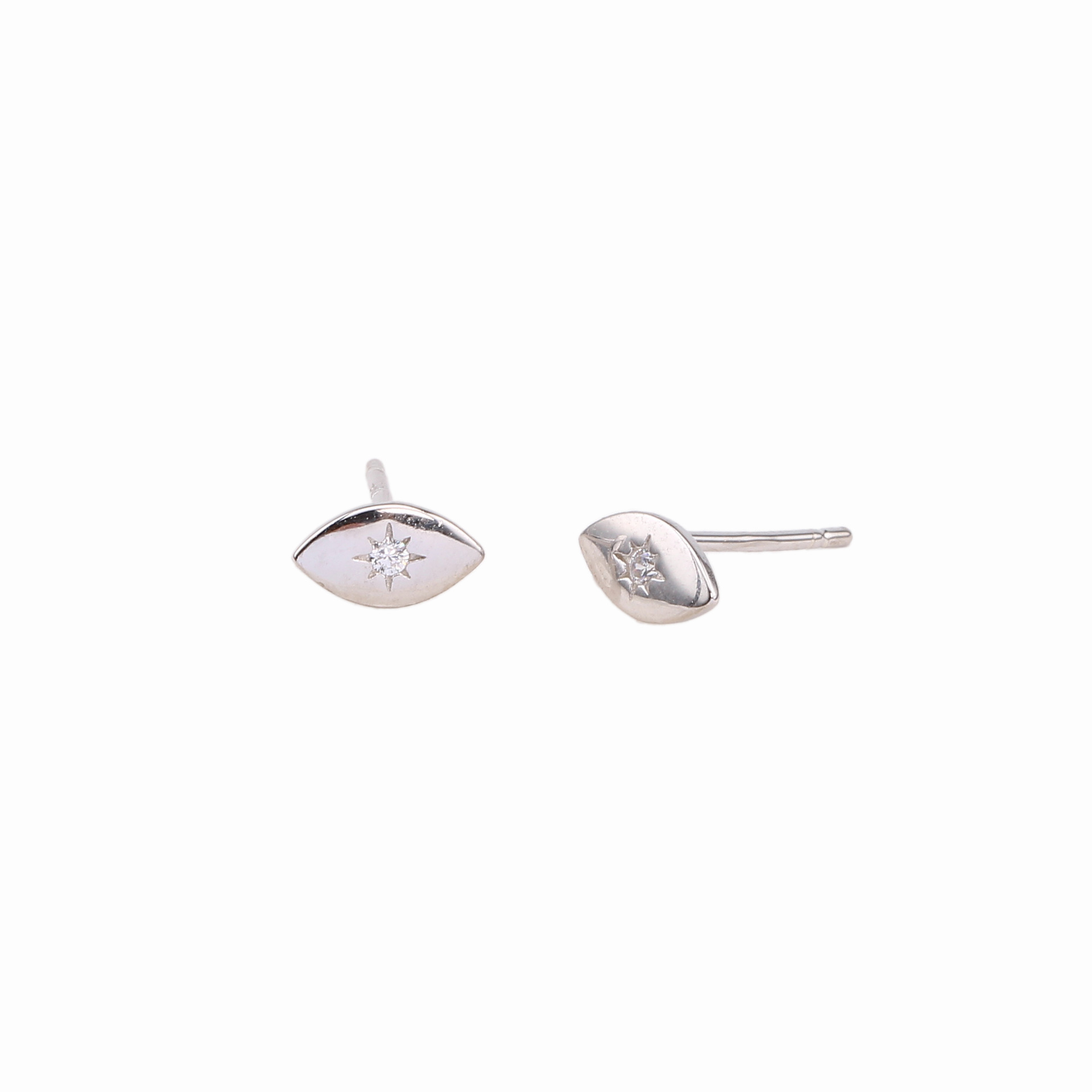 1 Paire Style Simple L'oeil Du Diable Ovale Placage Incruster Argent Sterling Diamant Artificiel Boucles D'oreilles display picture 5