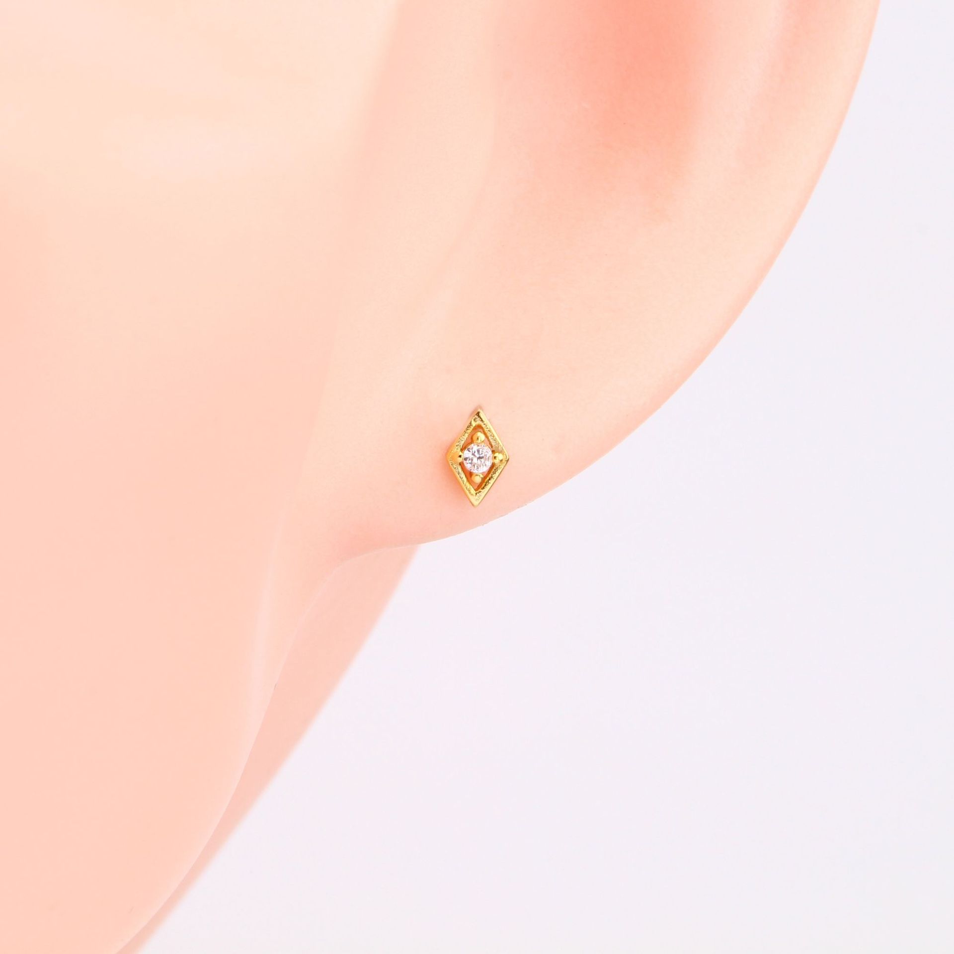 1 Pair Simple Style Rhombus Inlay Sterling Silver Artificial Diamond Ear Studs display picture 7