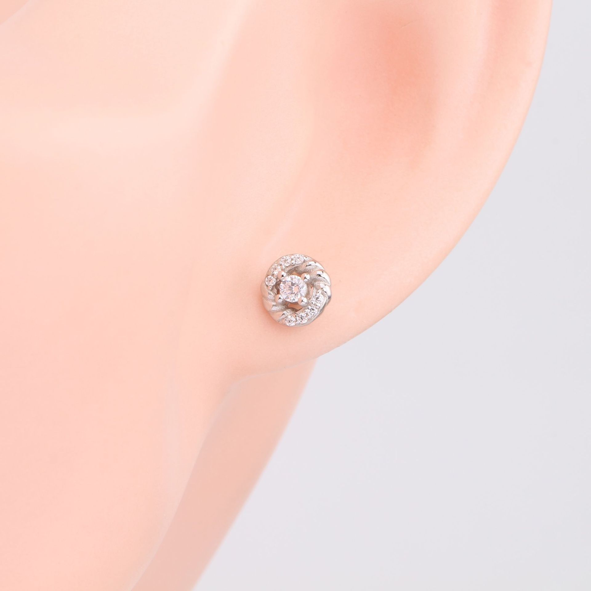 1 Pair Lady Twist Inlay Sterling Silver Zircon Ear Studs display picture 8