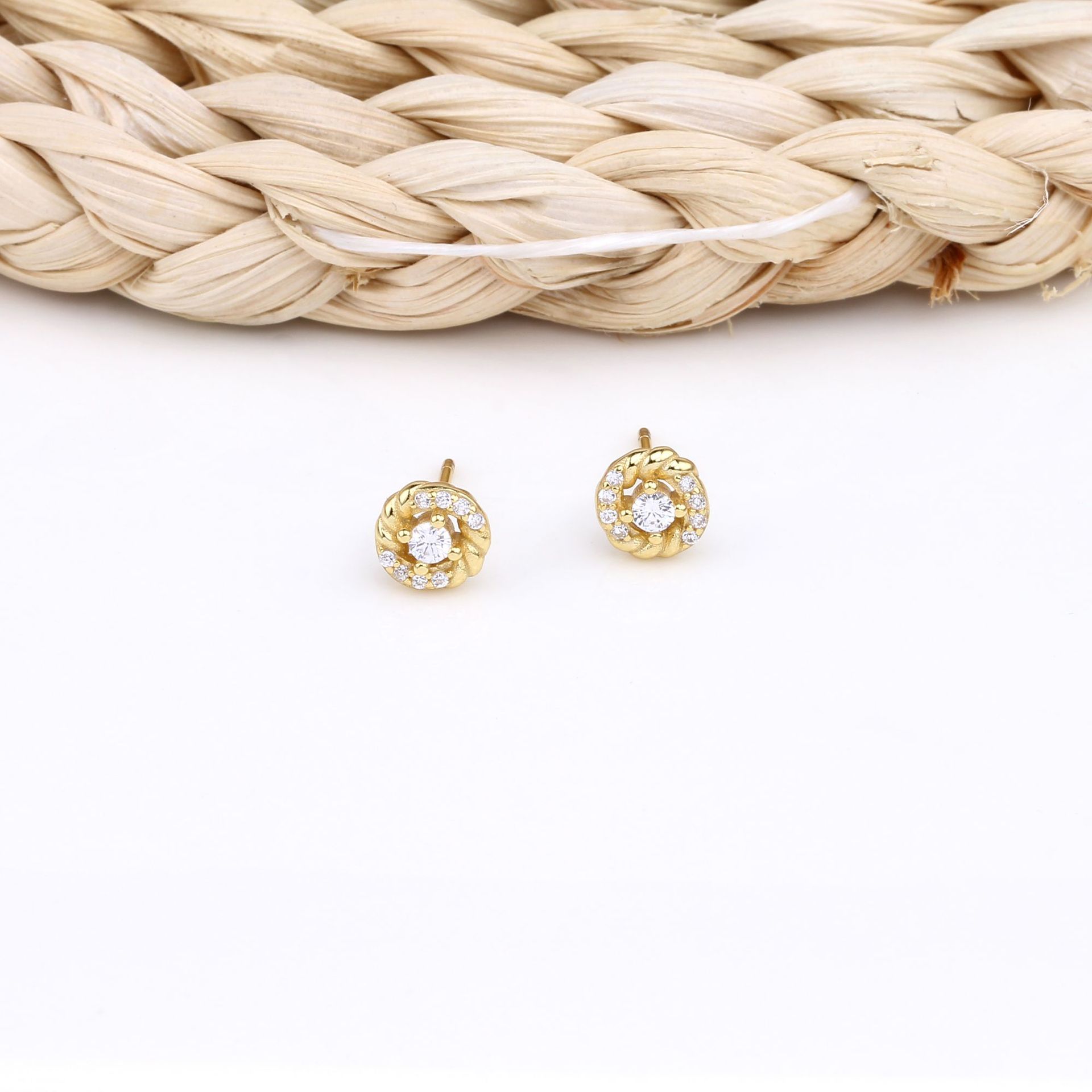 1 Pair Lady Twist Inlay Sterling Silver Zircon Ear Studs display picture 9