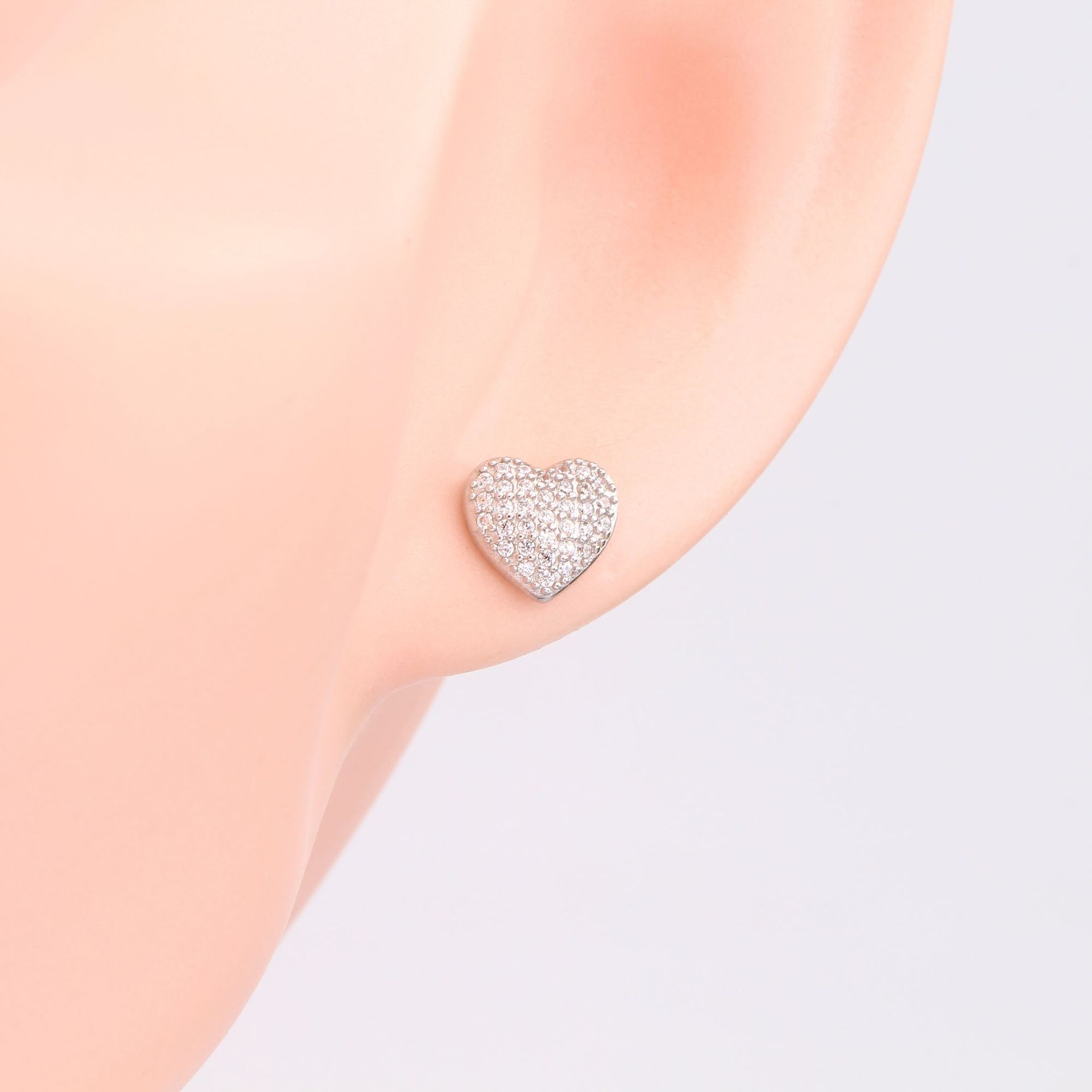 1 Pair Sweet Simple Style Heart Shape Sterling Silver Ear Studs display picture 6