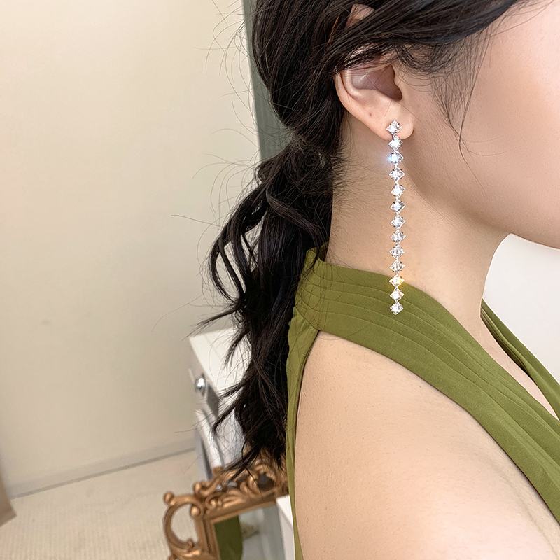 1 Pair Simple Style Waves Polka Dots Plating Inlay Metal Crystal Zircon Silver Plated Drop Earrings display picture 3